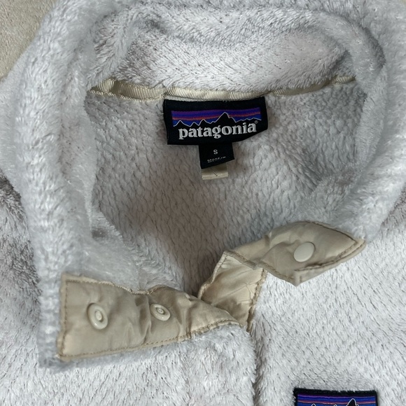 Patagonia Women's Size Small Cream Synchilla Button Snap Sherpa Fleece Pullover - Picture 3 of 8